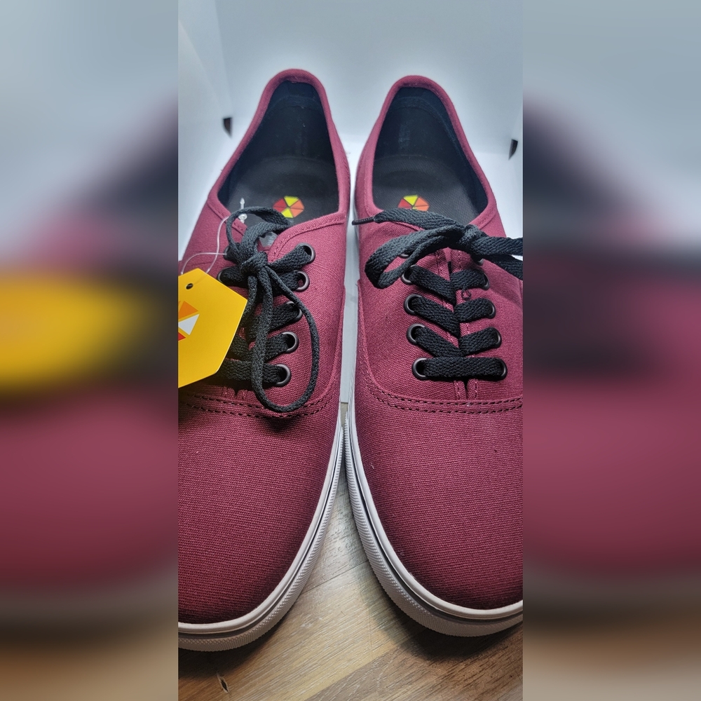 Keuka-Shock Men's Maroon Ruby Canvas Sneakers